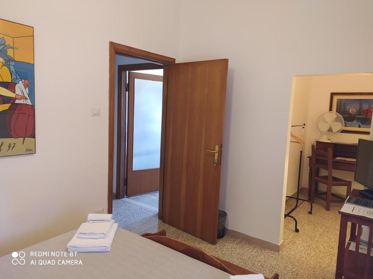 Bab San Feliciano Camere Foligno Exterior foto